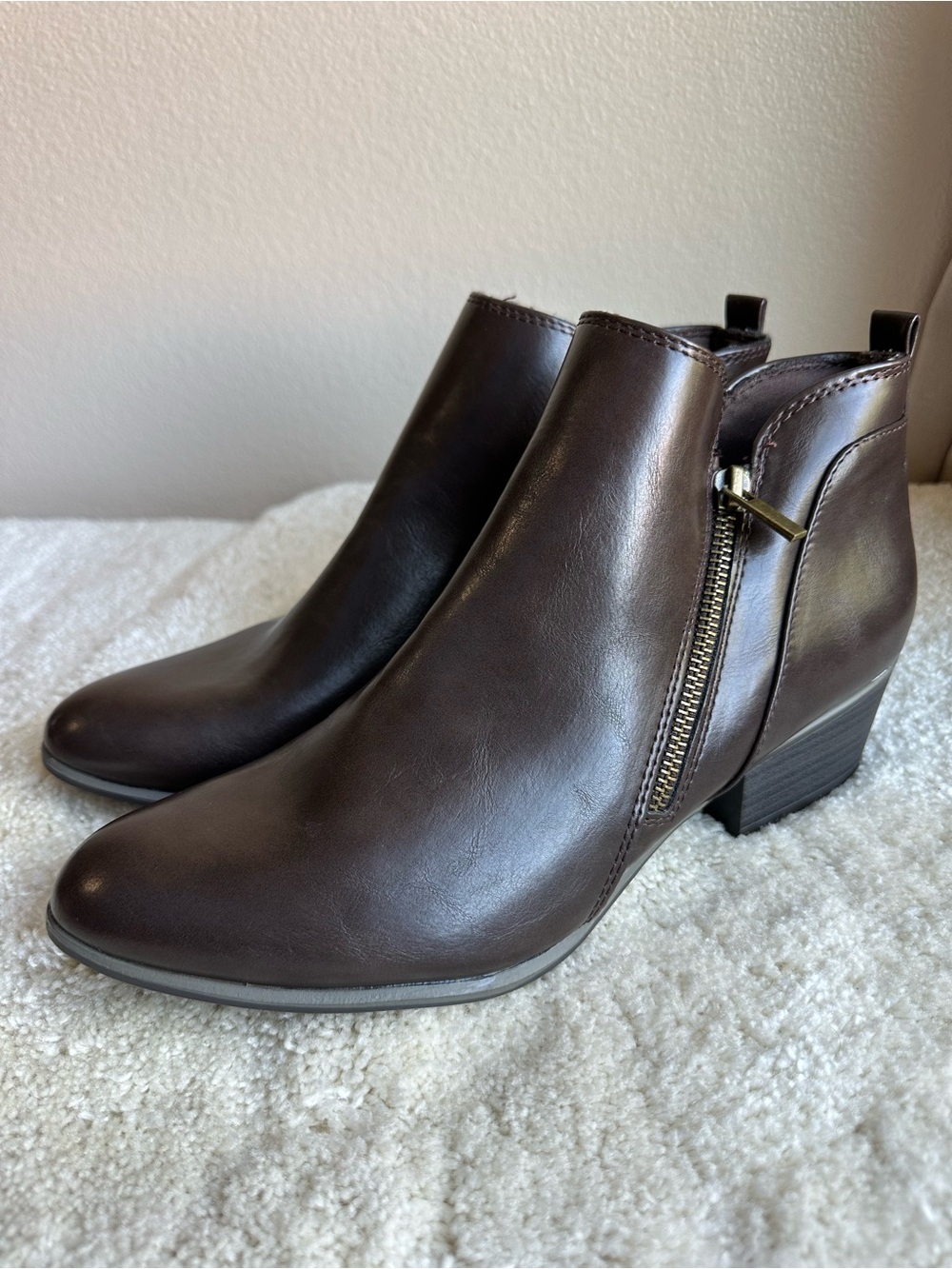 NEW Esprit Dark Brown Leather Ankle Booties with Side Zip size 11 Timber